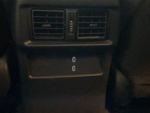 Certified 2025 Toyota 4Runner SR5 AWD/4WD image 28
