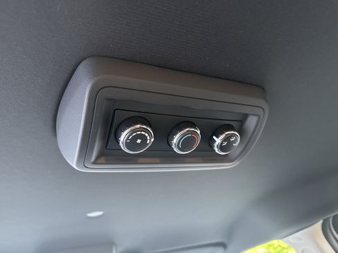 Used 2017 Dodge Grand Caravan SXT FWD image 17