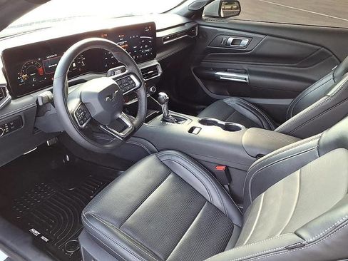 Used 2024 Ford Mustang GT Premium RWD image 13