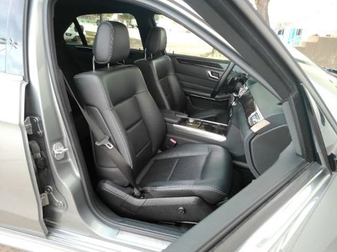 Used 2014 Mercedes-Benz E 250 BlueTEC Sedan image 23