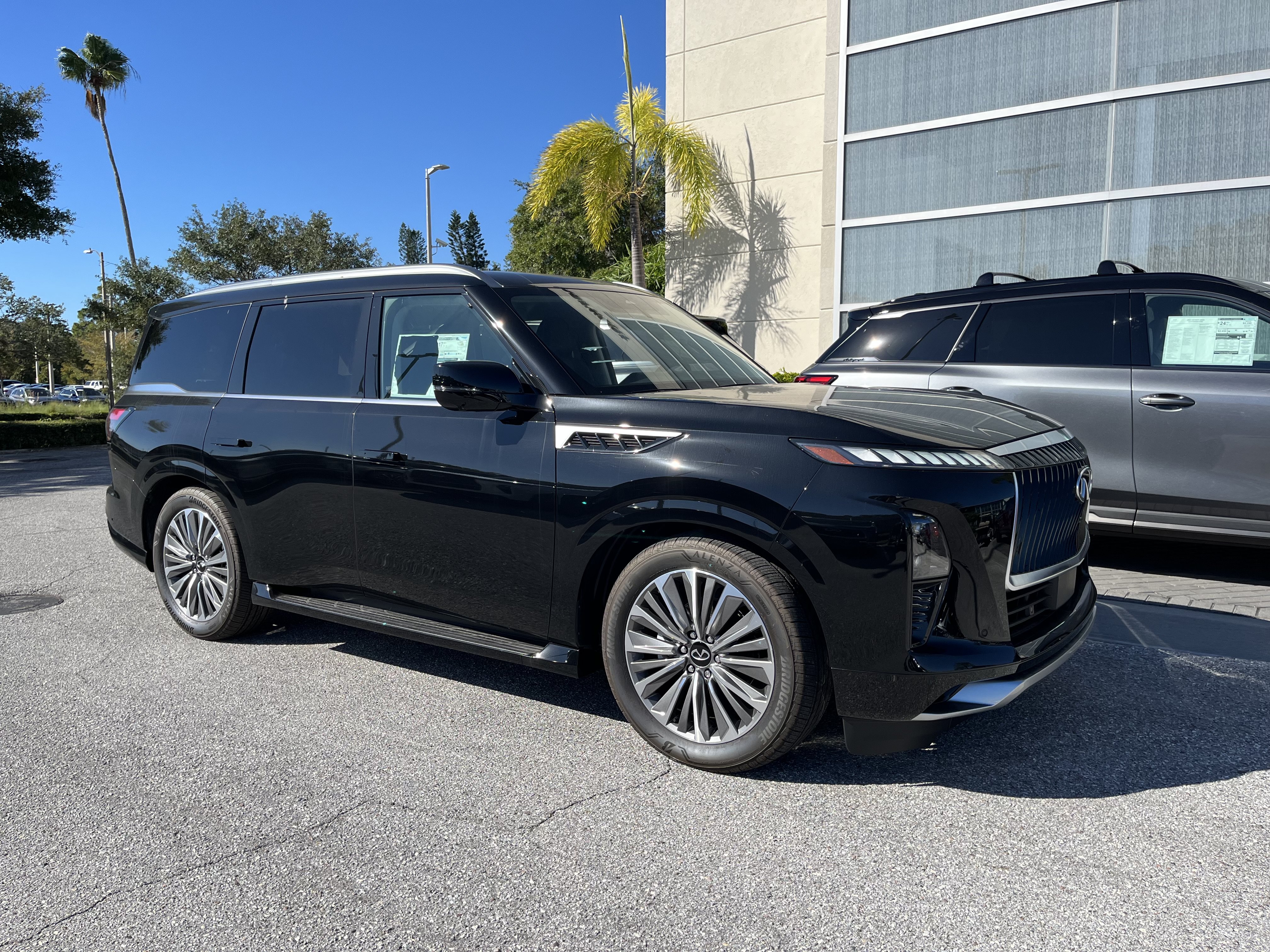 New 2027 INFINITI QX80 Luxe w/ Cargo Package RWD image 7