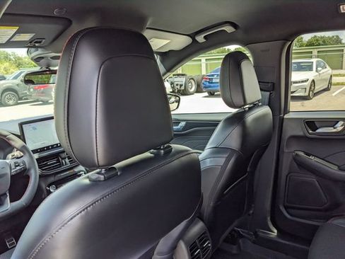 Certified 2023 Ford Escape ST-Line w/ Tech Pack #1 FWD image 19