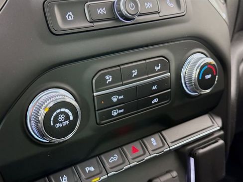 Used 2024 GMC Sierra 2500 Pro image 16