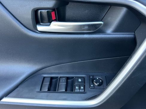 Used 2020 Toyota RAV4 Adventure image 10