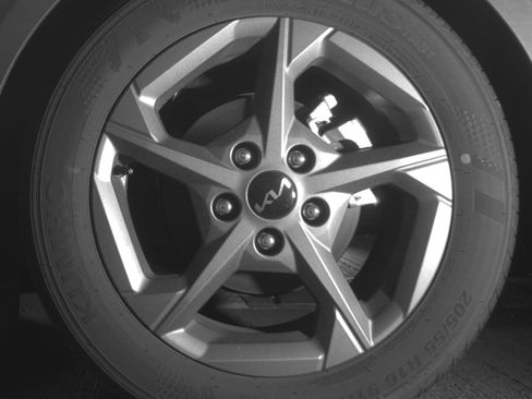 Used 2025 Kia K4 LXS image 14