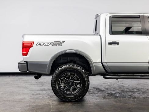 Used 2019 Nissan Titan PRO-4X image 25