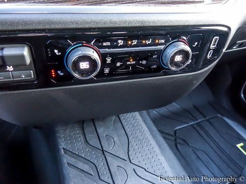 New 2026 Chevrolet Silverado 1500 LT w/ Convenience Package II AWD/4WD image 19