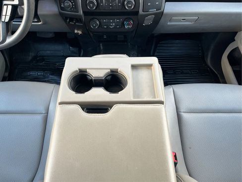 Used 2022 Ford F250 XL w/ Power Equipment Group image 12