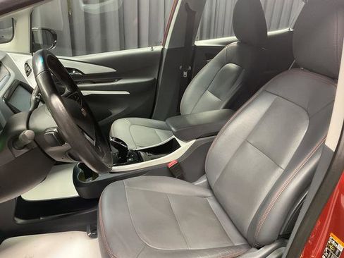 Used 2020 Chevrolet Bolt Premier w/ Infotainment Package image 22