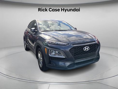 Used 2021 Hyundai Kona SE w/ Cargo Package image 4