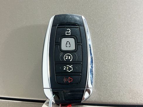 Used 2020 Lincoln MKZ w/ Convenience Package FWD image 36