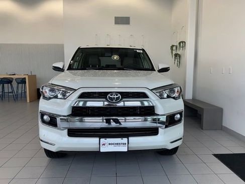 Used 2018 Toyota 4Runner Limited AWD/4WD image 32