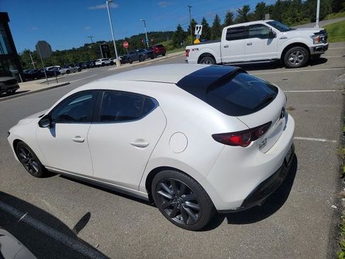 Used 2023 MAZDA MAZDA3 s FWD image 5