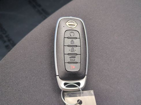 New 2025 Nissan Sentra SR image 28