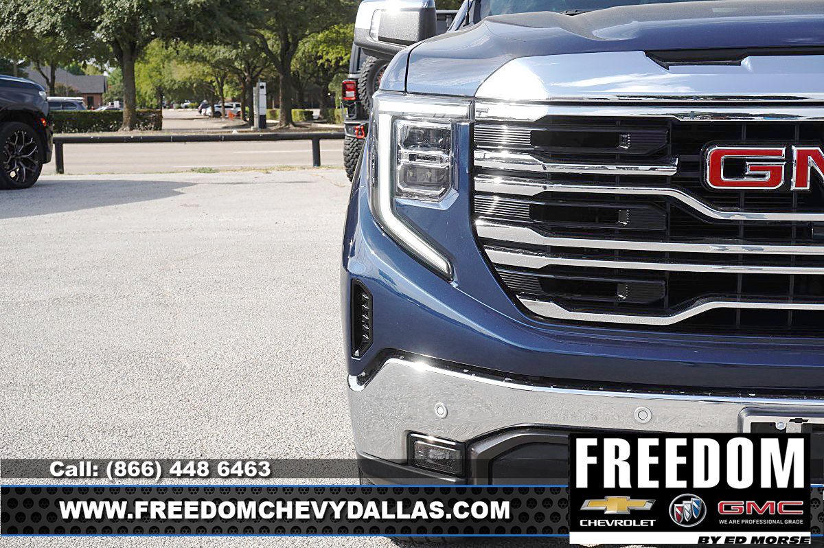 Used 2023 GMC Acadia SLE w/ Driver Convenience Package FWD image 40