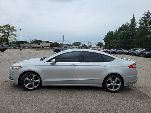 Used 2014 Ford Fusion SE w/ Equipment Group 201A FWD image 5