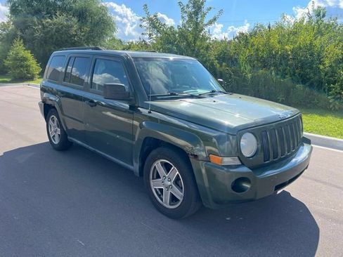 Used 2008 Jeep Patriot Sport FWD image 3