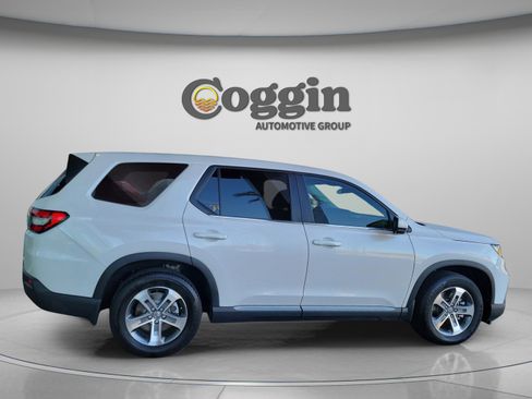 Used 2025 Honda Pilot EX-L image 5
