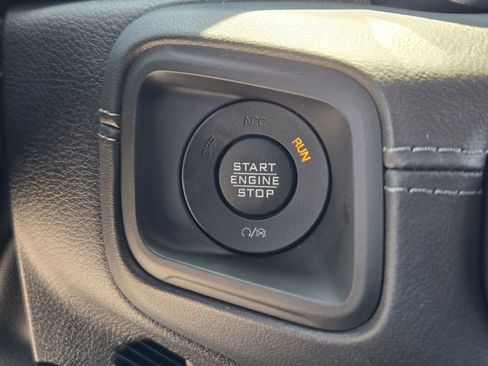 New 2025 Jeep Wrangler Unlimited Rubicon image 18