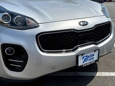 Used 2018 Kia Sportage LX w/ LX Technology Package AWD/4WD image 29