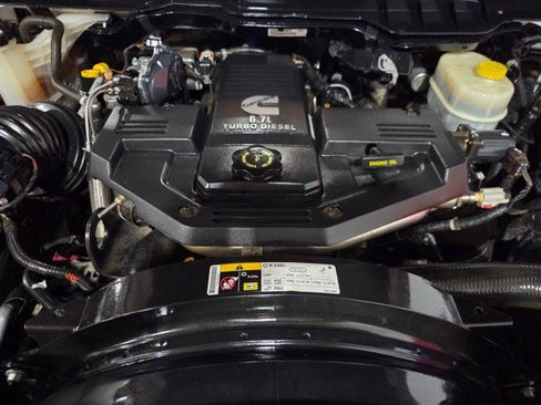 Used 2016 RAM 3500 Tradesman w/ Chrome Appearance Group image 90