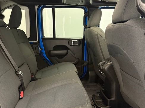 Used 2024 Jeep Wrangler Unlimited image 20