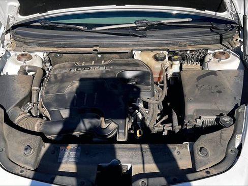Used 2011 Chevrolet Malibu LS image 10