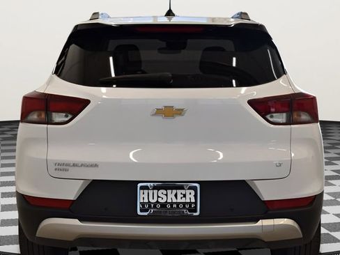 Used 2025 Chevrolet TrailBlazer LT w/ Driver Confidence Package AWD/4WD image 11
