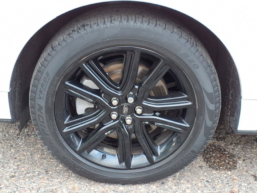 Used 2024 Ford Edge SEL AWD/4WD image 9