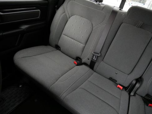 Used 2022 RAM 1500 Big Horn AWD/4WD image 7