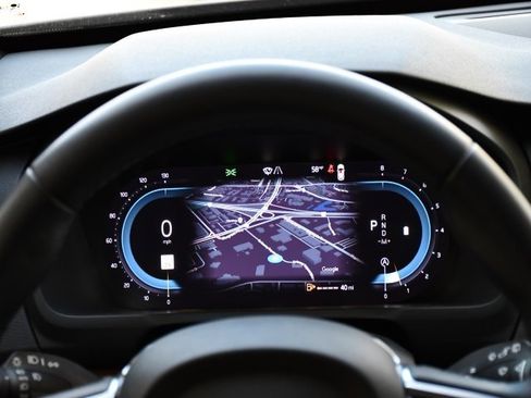 Used 2024 Volvo XC90 B6 Plus w/ Protection Package Premier image 21