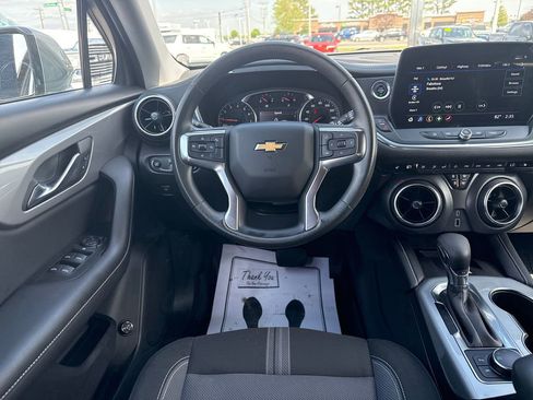 Used 2024 Chevrolet Blazer LT w/ Convenience Package image 17