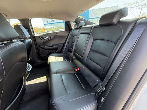 Used 2016 Chevrolet Malibu LT w/ Leather Package FWD image 22