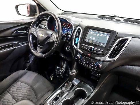 Used 2019 Chevrolet Equinox LT FWD image 32