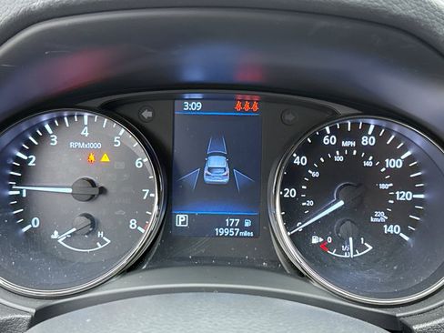 Used 2022 Nissan Rogue Sport SL AWD/4WD image 10