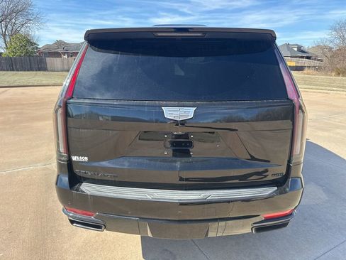 Used 2021 Cadillac Escalade Sport w/ Driver Assist Tech Package image 4