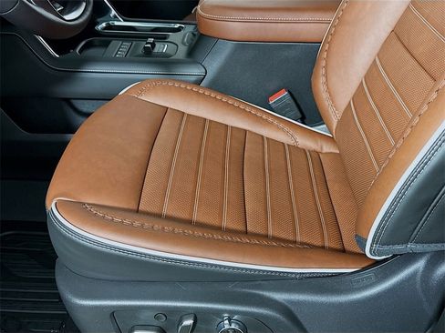 New 2026 GMC Sierra 3500 Denali Ultimate w/ LPO, Black Badging Package image 14