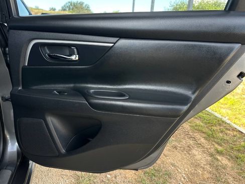 Used 2016 Nissan Altima 2.5 SL w/ Moonroof Package FWD image 19