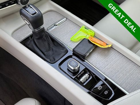 Used 2020 Volvo XC60 T5 Inscription w/ Protection Package Premier image 22