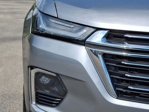 Used 2023 Chevrolet Traverse LT w/ LT Premium Package AWD/4WD image 9