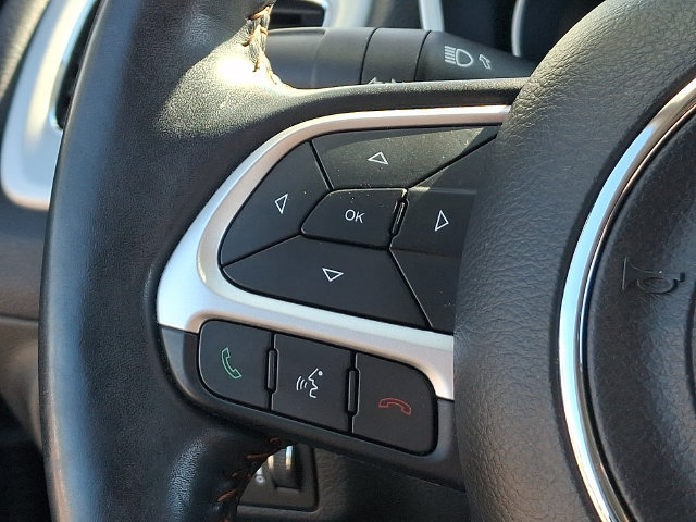 Used 2020 Jeep Compass Latitude AWD/4WD image 6