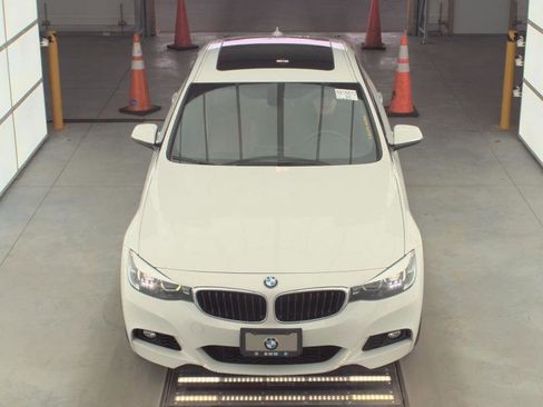 Used 2018 BMW 340i Gran Turismo xDrive w/ Premium Package image 3