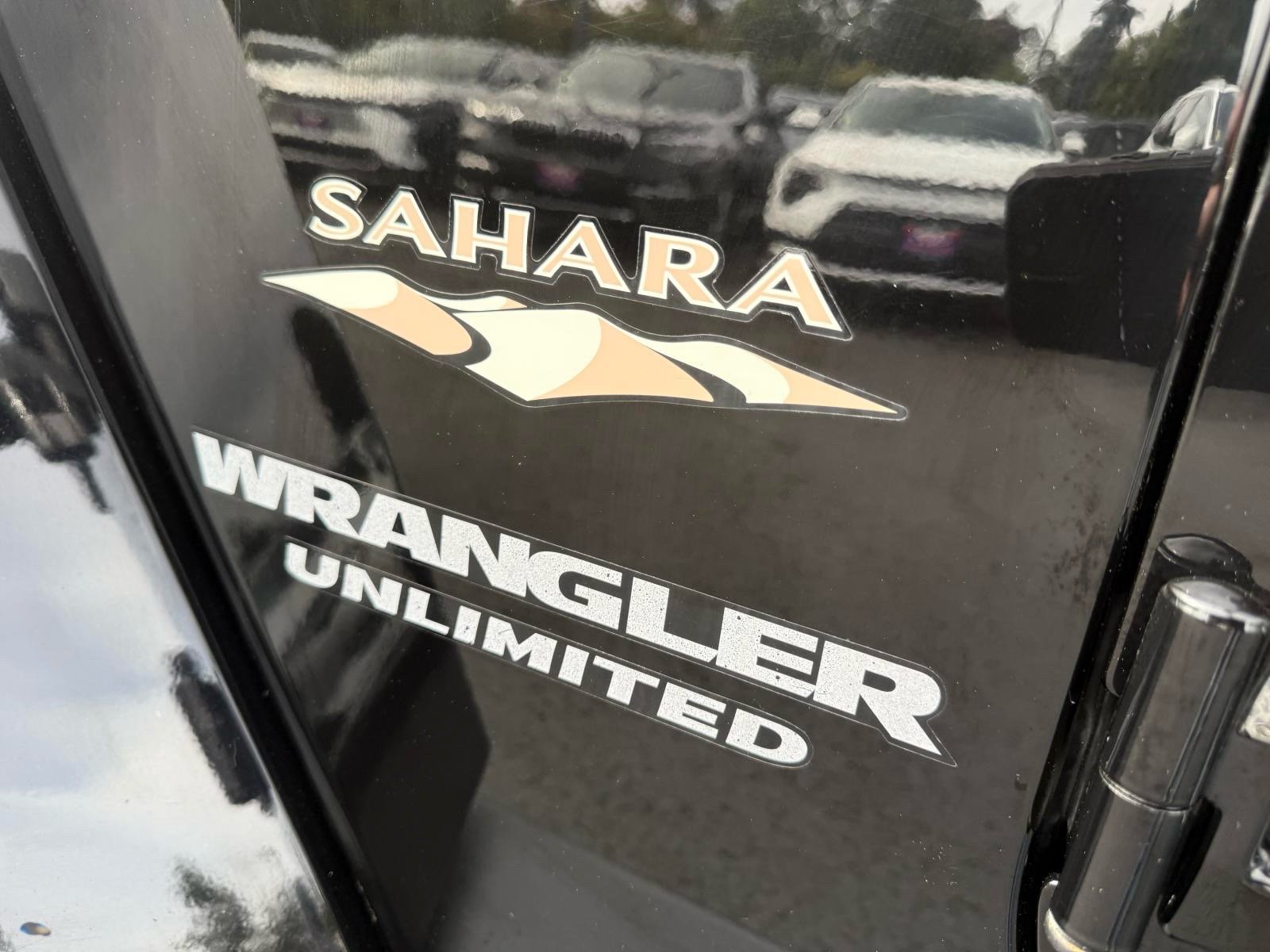 Used 2014 Jeep Wrangler Unlimited Sahara w/ Max Tow Package AWD/4WD image 15