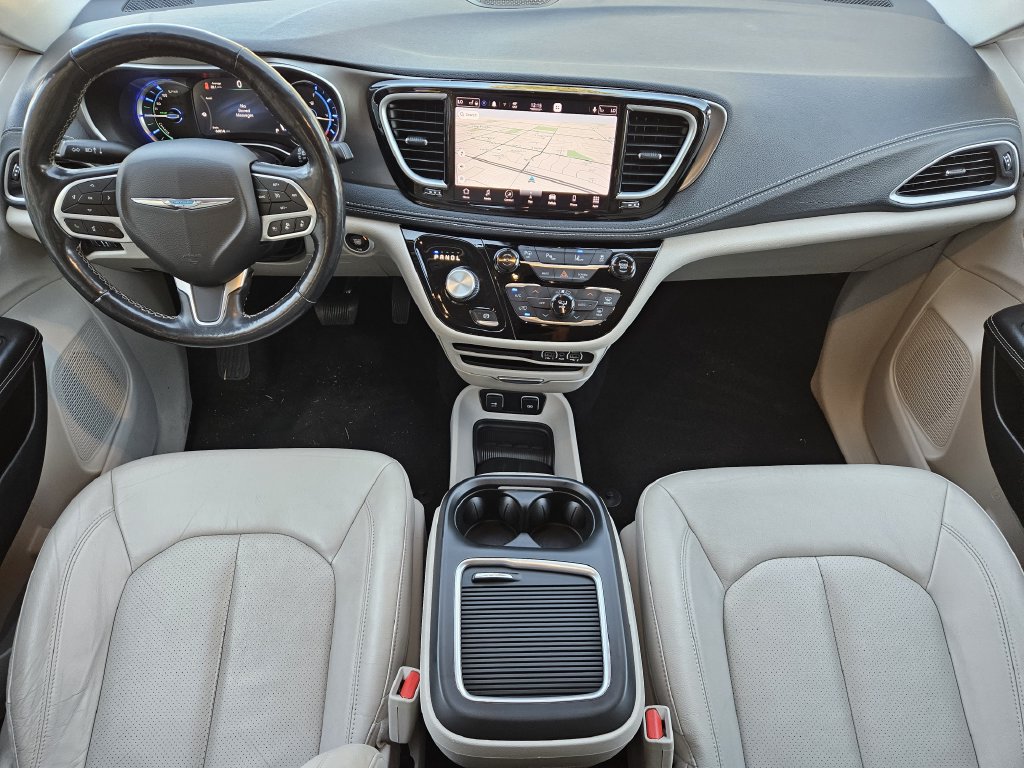 Used 2021 Chrysler Pacifica Touring-L FWD image 18
