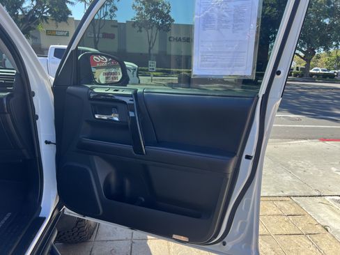 Used 2016 Toyota 4Runner Trail image 26