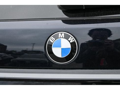 Used 2025 BMW X7 M60i AWD/4WD image 9