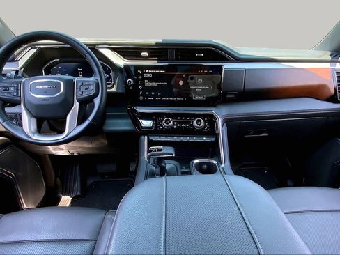 Used 2024 GMC Sierra 1500 Denali w/ Denali Reserve Package AWD/4WD image 16