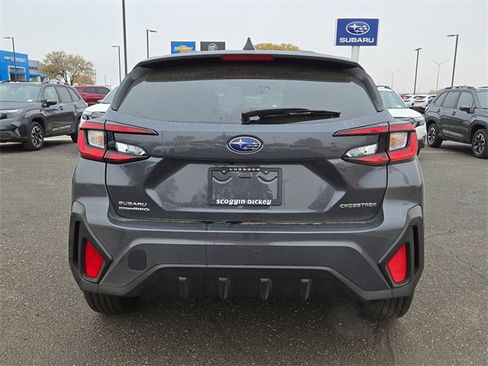 Used 2025 Subaru Crosstrek 2.0i image 8