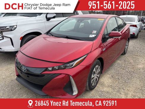 Used 2017 Toyota Prius Prime Premium image 1