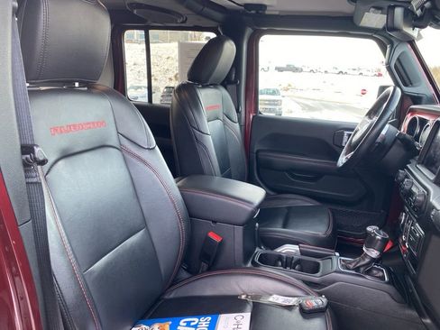 Certified 2022 Jeep Gladiator Rubicon w/ Cold Weather Group image 12
